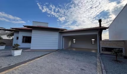 Casa em Alvenaria - Aririu - Palhoça