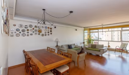 Apartamento Aconchegante, espaçoso e iluminado, em condomínio familiar e tranqüilo.