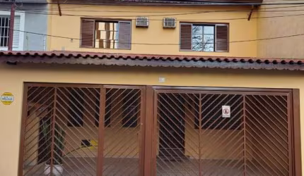 Sobrado para venda com 4 quartos, sendo 1 suíte, 200m²