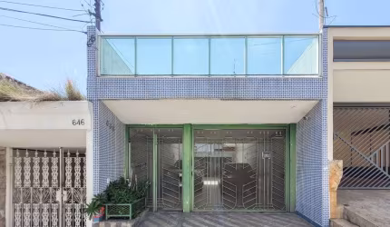 Sobrado para venda com 3 quartos, sendo 1 suíte, 190m²