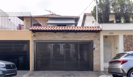 Casa tipo para venda com 3 quartos, sendo 1 suíte, 357m²