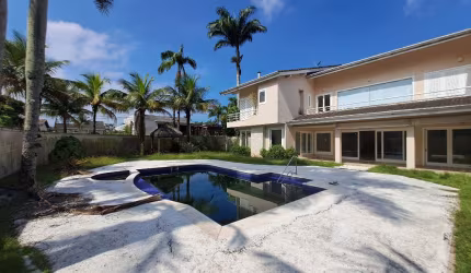 Luxo e conforto nesse sobrado no Guaruja