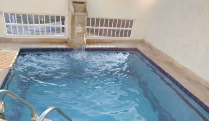 Sobrado com piscina. Praia Grande