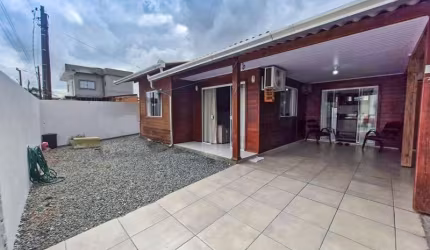 CASA NO BAIRRO NOSSA SENHORA DAS GRAÇAS COM 02 DORMITÓRIOS E ÁREA TOTAL DE TERRENO 168,75 M²