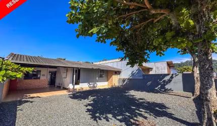 Casa com 3 dormitórios  - Excelente espaço de Terreno no bairro Gravatá