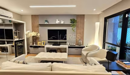 Casa em condomínio com 238.34 m², 3 quartos sendo 1 suíte à venda no bairro Água Verde.