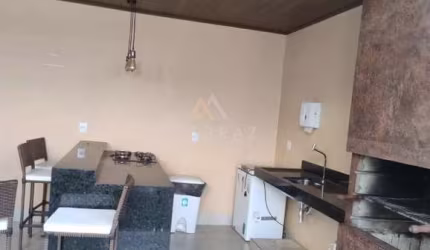 Sobrado para Venda em Palmas, Plano Diretor Sul, 3 dormitórios, 1 suíte, 1 banheiro, 1 vaga