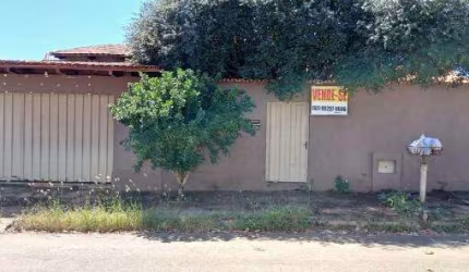 Casa 3 dormitórios para Venda em Goiânia, Residencial Morada do Ipê, 3 dormitórios, 2 suítes, 2 banheiros, 2 vagas