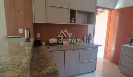 Casa para Venda em Palmas, Plano Diretor Norte, 5 dormitórios, 1 suíte, 3 banheiros, 3 vagas