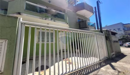 Casa com 3 quartos, 104 m² à venda em Vila Valqueire - Rio de Janeiro.