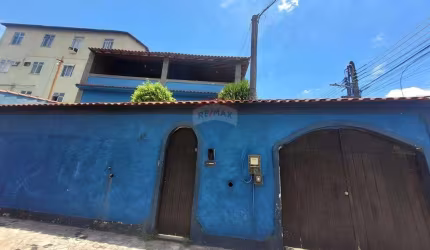Casa com 3 quartos á venda em -vila Vaqueire