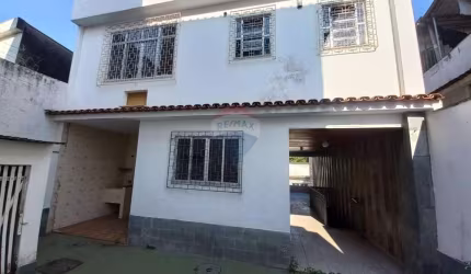 Casa com 3 Quartos, 226m² à venda na Freguesia, Rio de Janeiro.