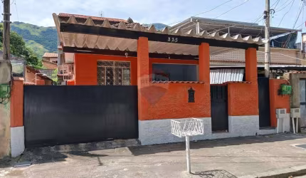 2 CASAS À VENDA COM 240 M²  BANGU, RIO DE JANEIRO