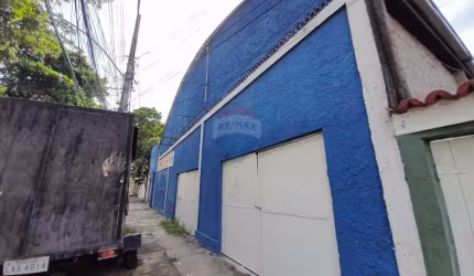 Galpão com 987 m² no bairro de Quintino no Rio de Janeiro