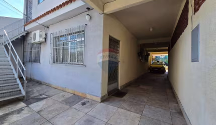 Casa á venda com 2 quartos com 386m²  em Realengo - Rio de Janeiro