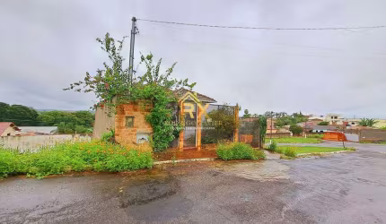 Casa Padrão em Fama com vista para o Lago