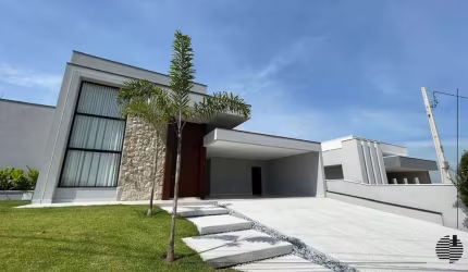 Linda casa com 4 Suítes em Itu no condomínio Parque  Xapada.
