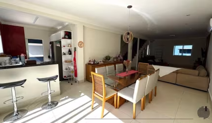 Casa com 2 Suítes e planejados no Bairrro Potiguara em Itu.
