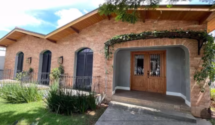 Casa de alto padrão, comercial à venda no Bairro Brasil em Itu ??.
