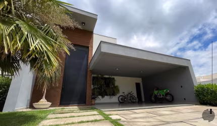 Casa à venda no Condomínio Una em Itu.