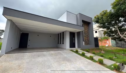 Casa com piscina e área gourmet, à venda no Condomínio Una em Itu .
