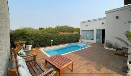 Casa com piscina á venda em excelente Bairro em Itu.