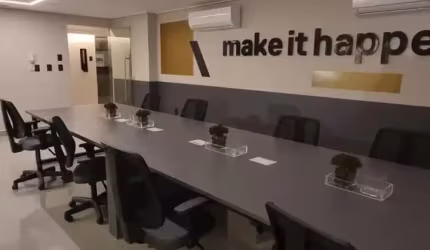 VENDE-SE FLAT MOBILIADO EM TAMBAÚ!