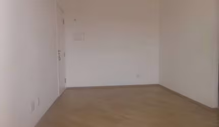 Apto na vila antonieta