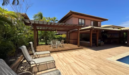 Casa 4 suítes no Condomínio Casas da Praia do Forte-BA