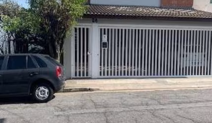 SOBRADO RUDGE RAMOS COM 3 DORMITÓRIOS SENDO 1 DELES SUITE