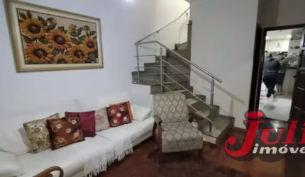 SOBRADO AMPLO REFORMADO 3 SUÍTES, SENDO 2 MASTER 2 VAGAS  BAIRRO JORDANÓPOLIS SBC
