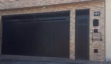 CASA TÉRREA COM 2 SUITES NA VILA PALMARES EM SANTO ANDRÉ