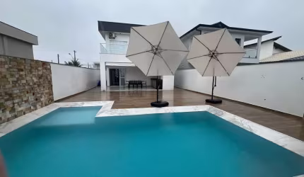 Linda casa em Itanhaém
