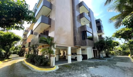 Apartamento com piscina à 700 metros do mar em Itanhaém