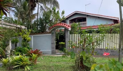 òtima casa no Jardim Regina em Itanhaém