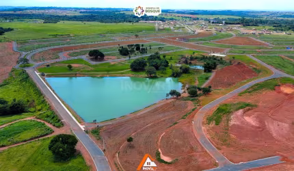 LOTE COM BOSQUE E LAGO