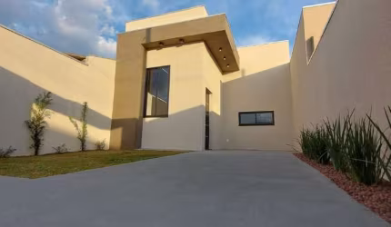 Casa com 3 quartos sendo 1 suíte à venda no bairro Setsul em Três Lagoas - MS
