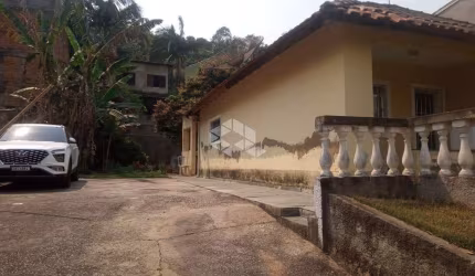 Casa para Venda em Itapecerica da Serra / SP no bairro Chácara Guarapiranga