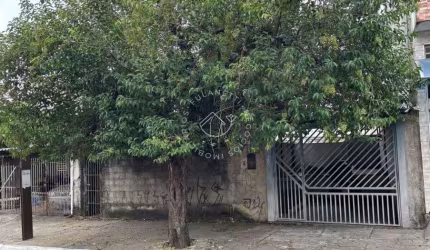 Oportunidade para Construtores, ou um refúgio em Clima de Chácara na Vila Ré - Terreno com Duas Casas - aproximadamente 370m2
