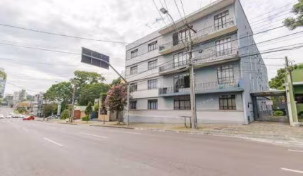Conforto e Praticidade: Imóvel à Venda no Mercês com Ótima Localização