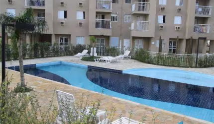 More Bem no Xaxim! Apartamento com 2 Quartos e Condomínio Completo