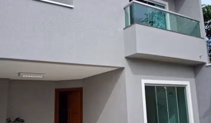 Sobrado Setor Faiçalville - 3 Quartos - Completo em armários