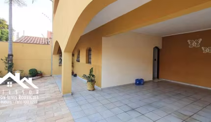 Belo Sobrado no Bairro Vila Camargo em Limeira SP