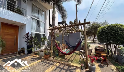 Belíssima Casa Duplex no Condomínio Terras de São Bento I em Limeira-SP