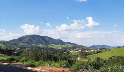 Terreno no Bairro dos Francos / Vale dos Ipês em Águas em Lindoia-SP