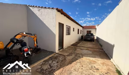 Casa à Venda no Jardim Lago Azul em Limeira-SP (H)