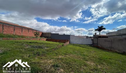 Grande Terreno À Venda no Residencial São Miguel em Limeira-SP