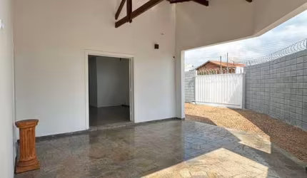 Imóvel de esquina à venda com 02 casas na Vila Piza em Limeira-SP