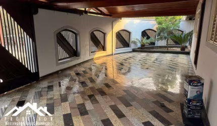 Casa de esquina à venda no Jardim Nova Limeira em Limeira-SP