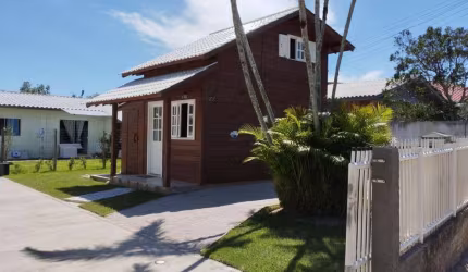 Casa para Venda em Imbituba / SC no bairro Vila Nova